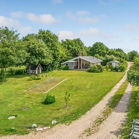 Amazing In With Four Bedrooms