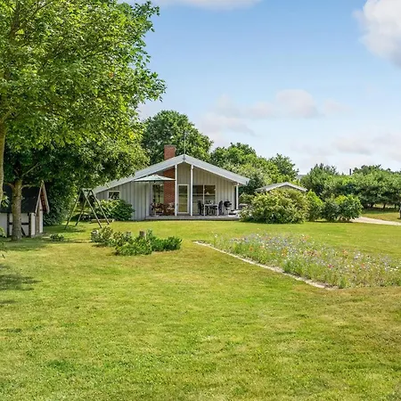 Amazing In With Four Bedrooms Ebeltoft